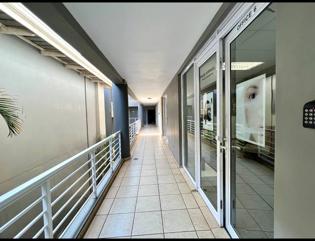 67M² OFFICE FOR SALE IN BALLITO CENTRAL